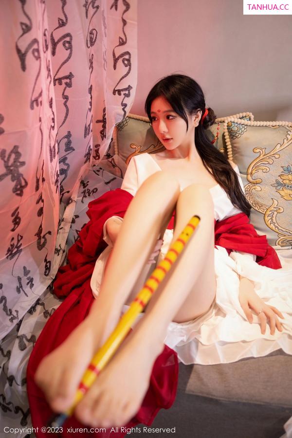   [XiuRen]高清写真图 2023.08.04 No.7192 幼幼 古装美腿第33张图片